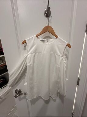 A-K-R-I-S punto Cold-Shoulder White Women's Blouse